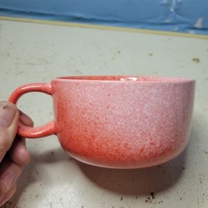 Starbucks large coffee mug with great color. Like new 16oz